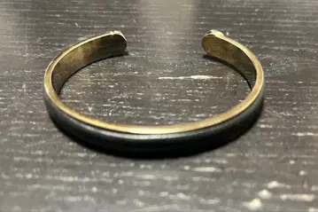 [ 레어 ] MARC JACOBS 골드 x 가죽 뱅글