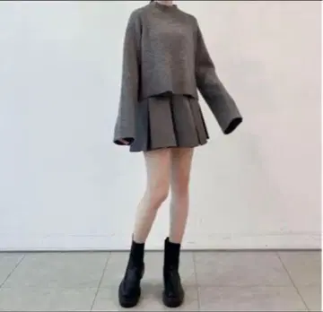 Rirandture 크롭 니트 x 턱 미니 스커트 SET S 사이즈