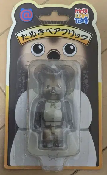 BE@RBRICK 베어브릭 너구리 100%