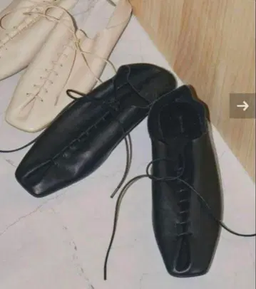 새상품 가죽 펌프스 Laceup Leather Shoes 36