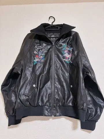 스칼라 스칼라와 버섯 자수 인조 가죽 블루종