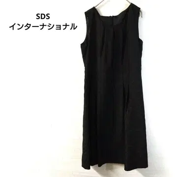 SDS 인터내셔널 슬리브리스 원피스 무릎 기장 블랙 13AR