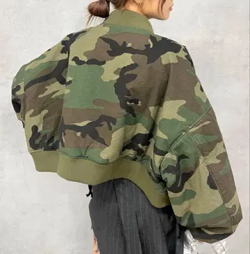 후스후 갤러리 카모플라쥬 카모 무늬 자켓 크롭