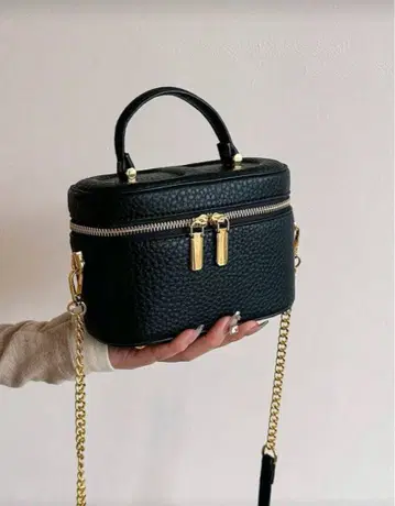 블랙 박스형 숄더백