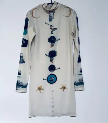 페이데페 콜라주 그래픽 긴팔 상의