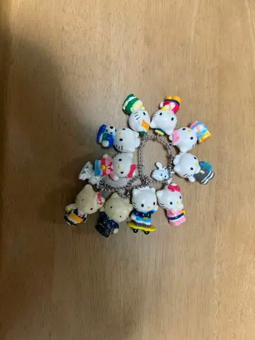 헬로키티 키링 세트 13개