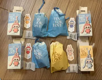 THE MONSTERS PIN FOR LOVE 시리즈 봉제 인형 펜던트