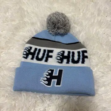 HUF 폼폼 포함 니트 모자 라이트 블루
