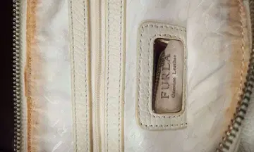 FURLA 화이트 가죽 숄더백