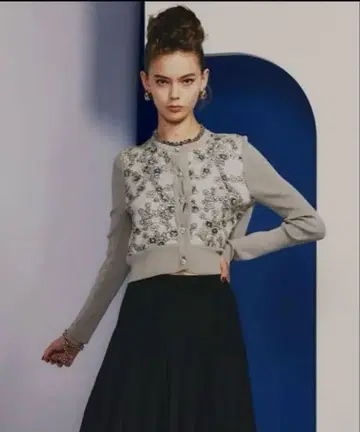 더블 스탠다드 비즈 자수 가디건