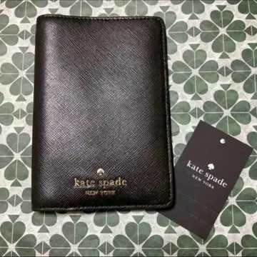 새상품 kate spade NEWYORK 여권 케이스 블랙