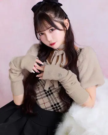 미셸 마카롱 퍼 슬리브 체크 니트탑