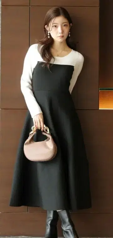 [ 새상품 ] 아푸와이저 리셰 소매 레이스 뷔스티에 절개 원피스