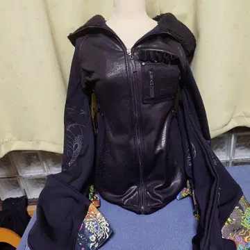 Qutie Frash 와 밀리터리 롱 후드티 큐티 플래시