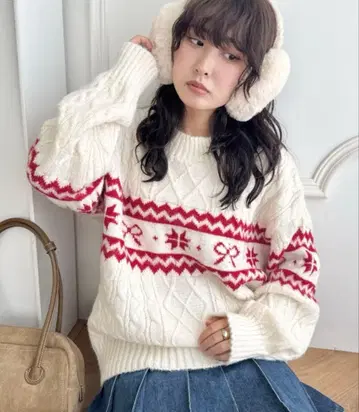 노르딕 리본 자카드 니트 풀오버