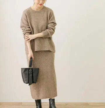 어반 리서치 서니 라벨 니트 셋업