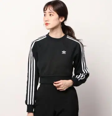 adidas 블랙 스트라이프 크롭 트레이닝복 xs