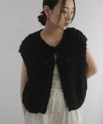 새상품 hellam 같은 형태 핸드 니트 로빙 베스트 블랙