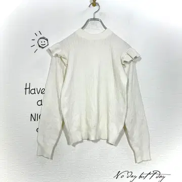 토코 클로젯 스웨터(M) 숄더 프릴 화이트 리브 니트 무지