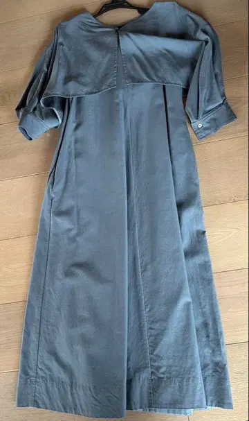 칼리테 탁한 블루 롱 원피스 긴팔