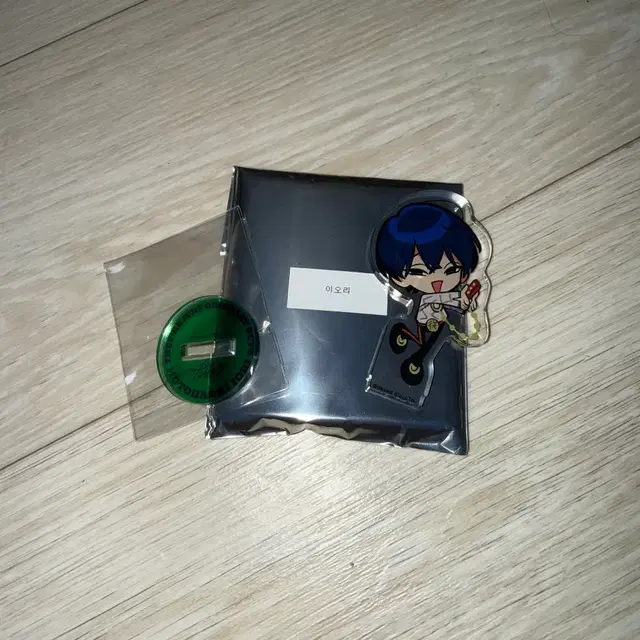 카리스마 하우스 이오리 미니 아크릴스탠드