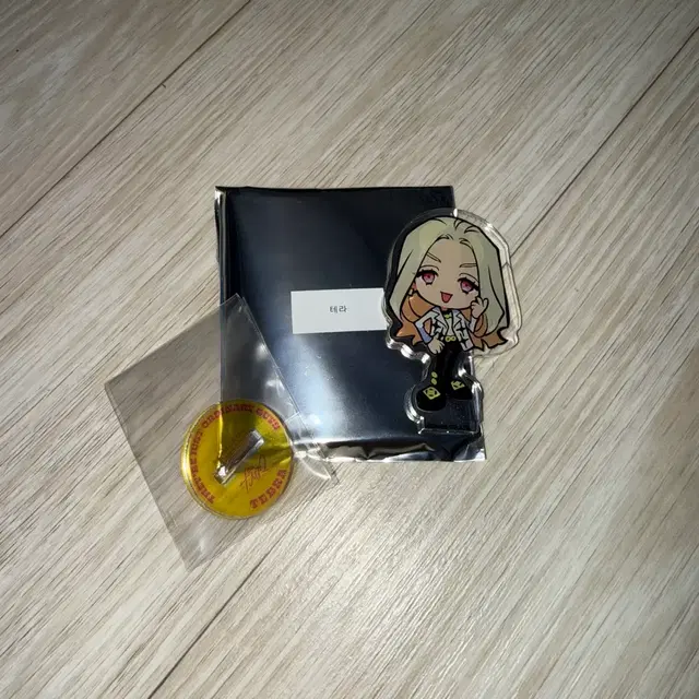 카리스마 하우스 테라 미니 아크릴스탠드