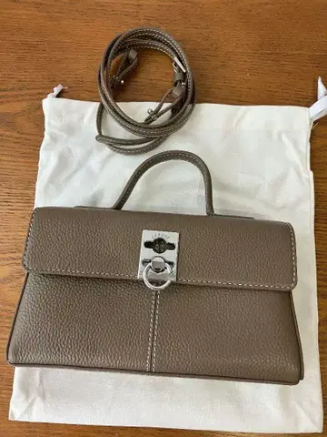 여성용 미니 숄더백 올리브 그린