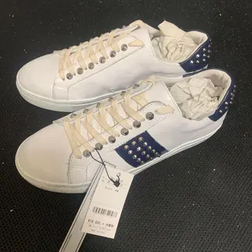 custom culture 스터드 장식 화이트/네이비 스니커즈