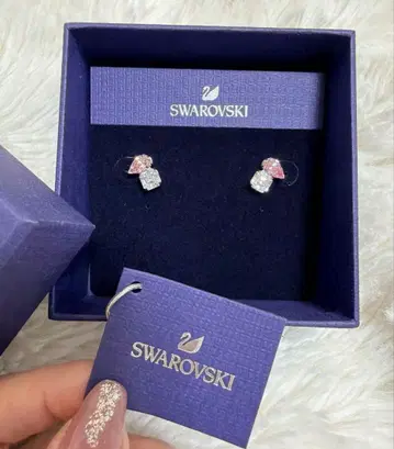 [ 미사용 새상품 ] Swarovski 크리스탈 귀걸이 핑크 스와로브스키