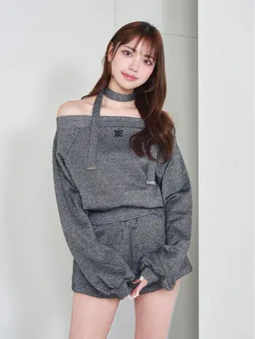 오프숄더 라메 맨투맨 셋업