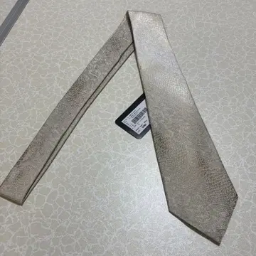 새상품 EMPORIO ARMANI 넥타이 화이트 골드 (3209)