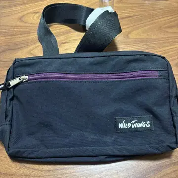WILD THINGS DELFY 바디백 블랙
