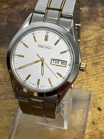 세이코 화이트 다이얼 7n43-9070 쿼츠