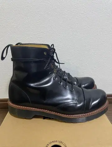 닥터마틴 Dr. Martens 블랙 charlton 워크 부츠
