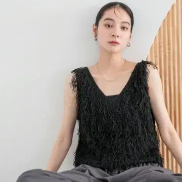 LOWRYS FARM 프린지 장식 블랙 니트 베스트 프리 사이즈 베스트