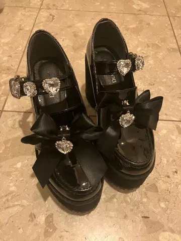 유메텐보 DearMyLove 반짝이는 비쥬 리본 통굽 로퍼