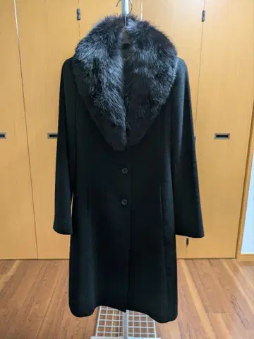 퍼 롱 코트 블랙