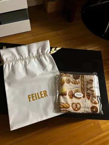 새상품! 빵 패턴 FEILER 빵 모티브 파우치 수납 가방 포함