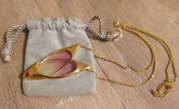 골드 프레임 핑크 렌즈 목걸이 펜던트 루페