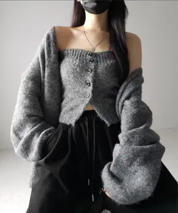 [ 미사용 새상품 ] 미밈 셀렉 니트 버튼 뷔스티에 + 롱 가디건 세트