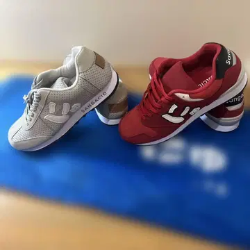 SANGACIO 스니커즈 그레이, 레드 새상품 2족 세트