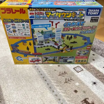 마을을 만들고 달려보자! 토미카와 프라레일의 마이타운 키트