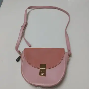 핑크 하프문 숄더백