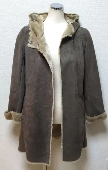 주얼 체인지즈 후디드 무스탕 코트 카키 새상품급 페이크 무스탕