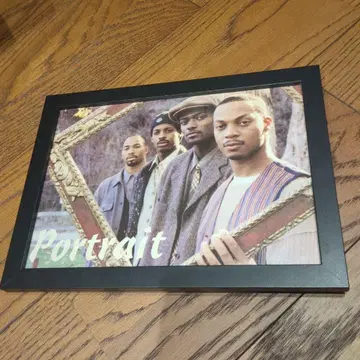 포트레이트 Portrait B5 사이즈 간이 액자 포함 컷아웃 핀업
