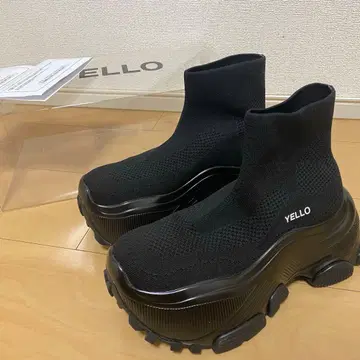 YELLO BLACK WHALE SHORT BOOTS