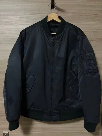 UNIQLO 유니클로 블랙 MA-1 플라이트 자켓