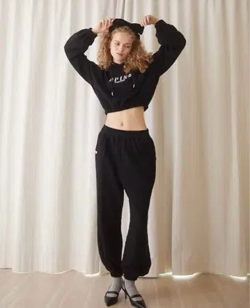 epine (에피) 맨투맨 셋업 블랙