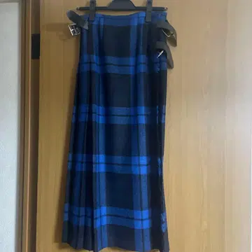 오닐 파랑과 블랙 체크 무늬 플리츠 스커트
