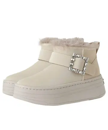 플러스 다이애나 23.5 [경량] 통굽 에코 퍼 부츠 새상품 베이지